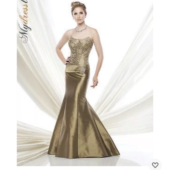 Formal Dress - Ivonne D by Mon Cherri - Picture 1 of 4